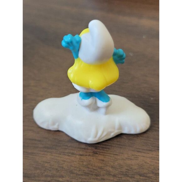 Smurfette McDonald's 2017 peyo toy figure - Picture 3 of 4